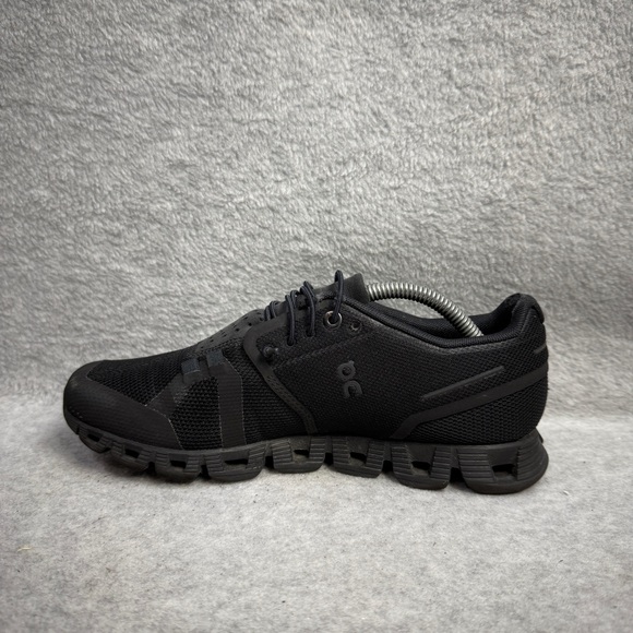 On Running Shoes Womens Size 6.5 Cloud 5 Black Low Top Comfort Athletic Sneakers - Picture 7 of 10